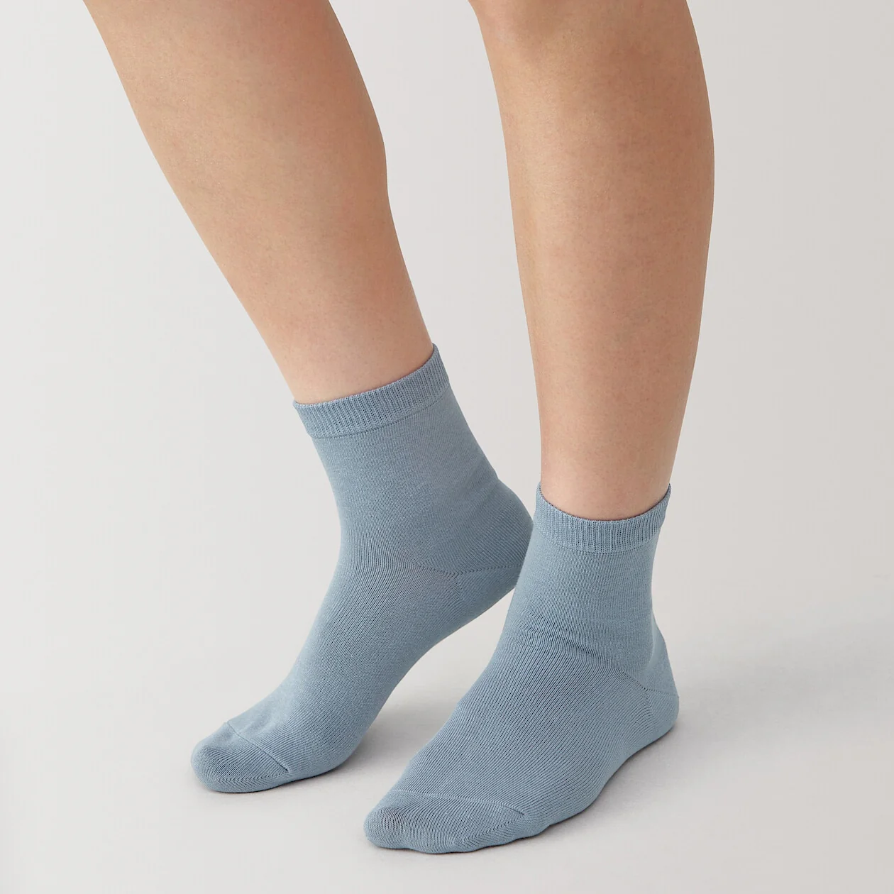 Right Angle 3 Layer Loose Top Short Socks - Image 17