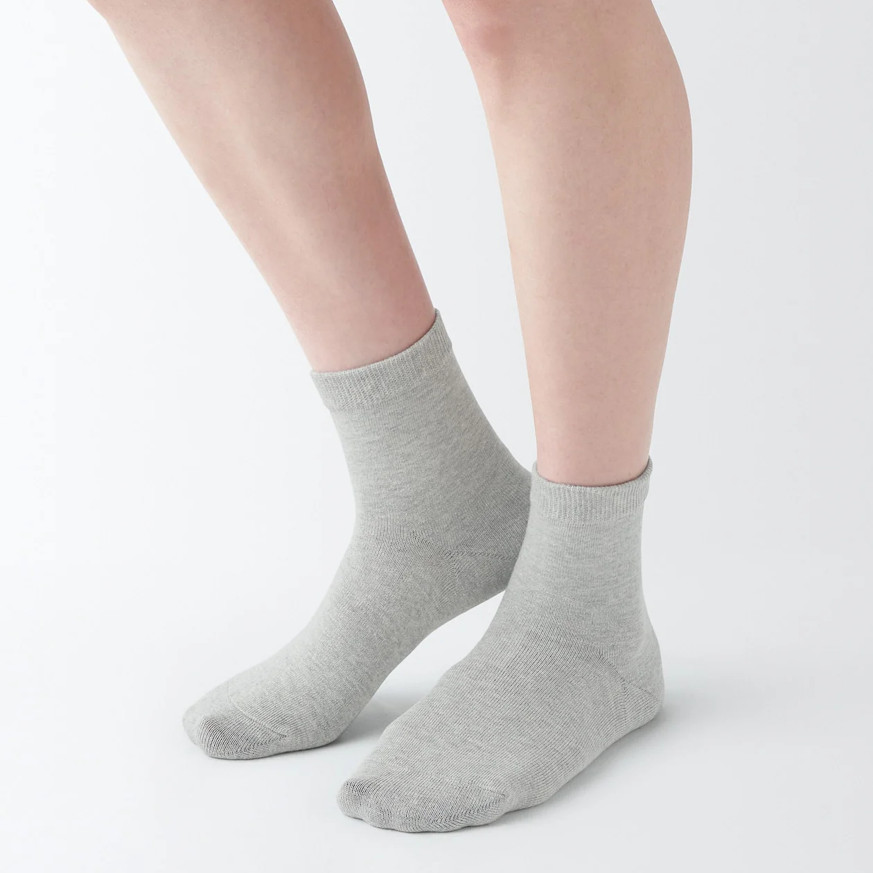 Right Angle 3 Layer Loose Top Short Socks - Image 19