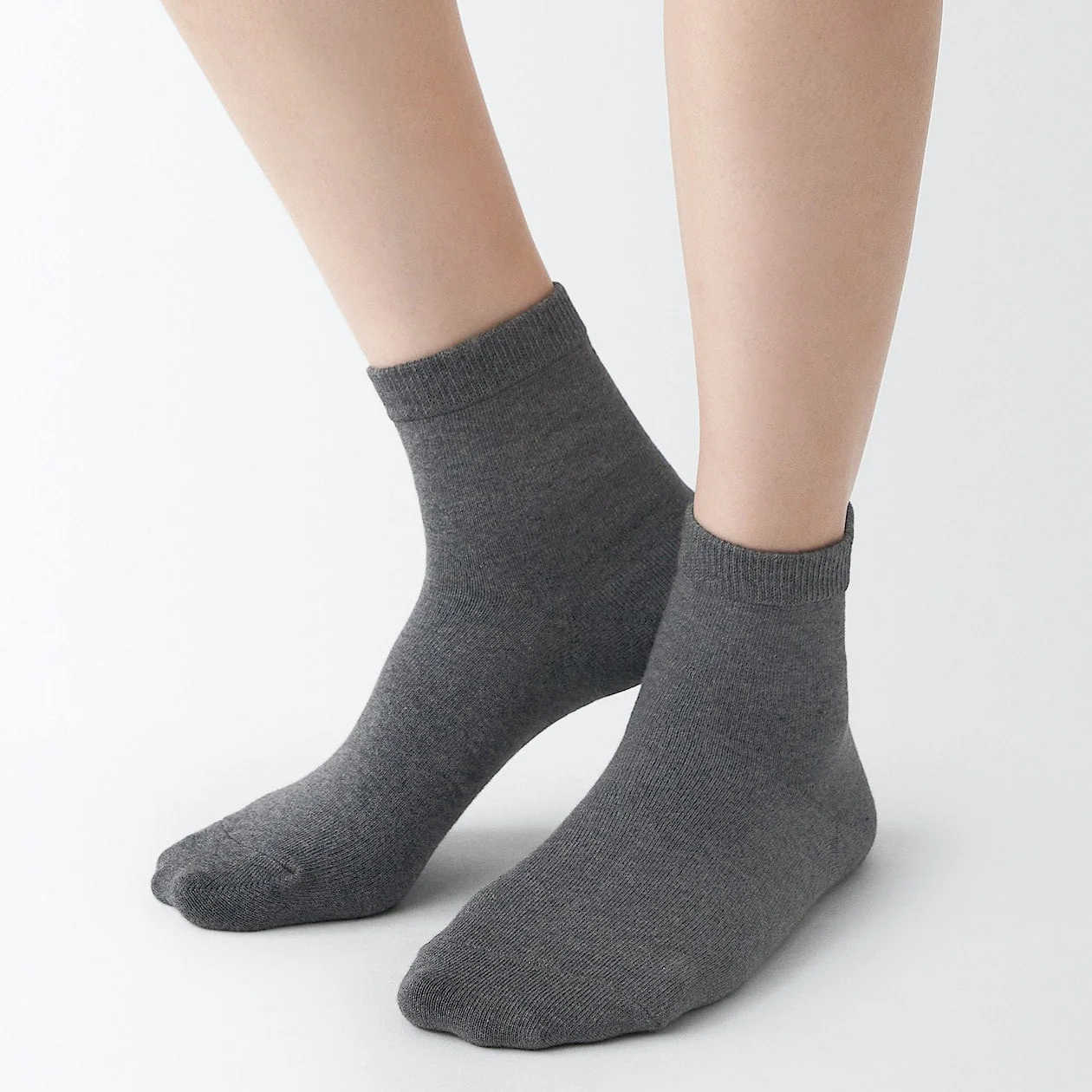 Right Angle 3 Layer Loose Top Short Socks - Image 21