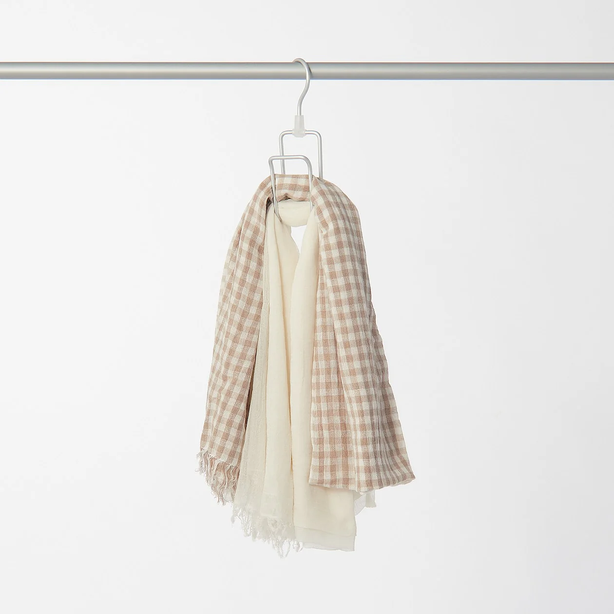 Aluminium Hanger for Ties & Scarves - Image 10