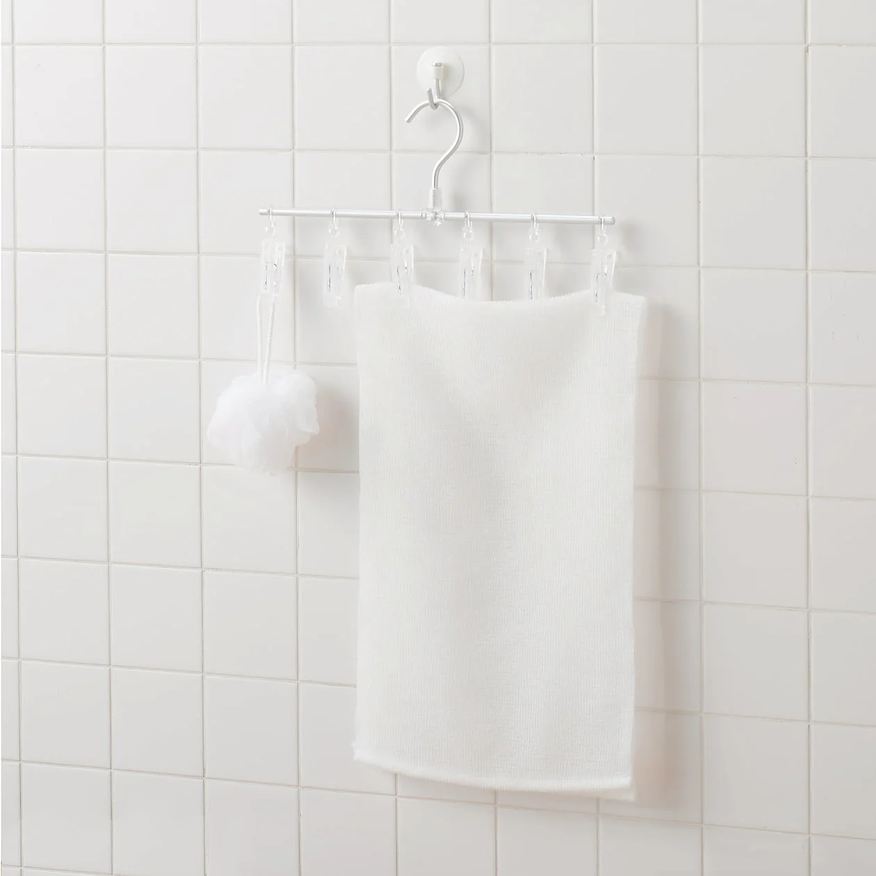 Aluminium Straight-Line Hanger with Pegs - Image 11