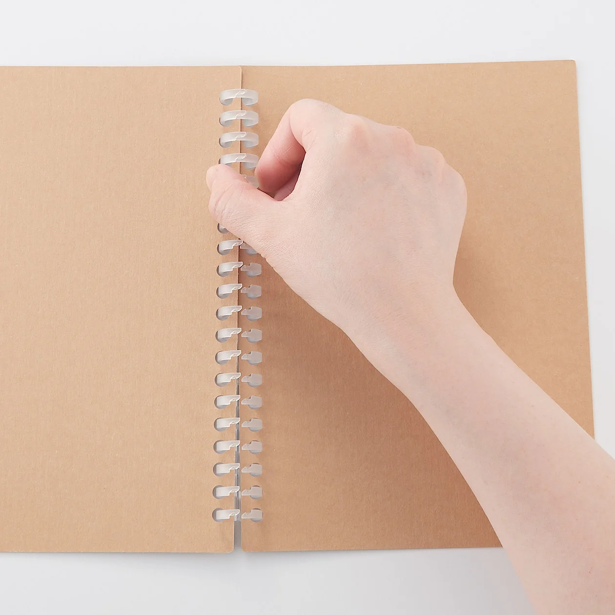 Kraft Cover for Loose Leaf Paper - A5 Beige - Image 4
