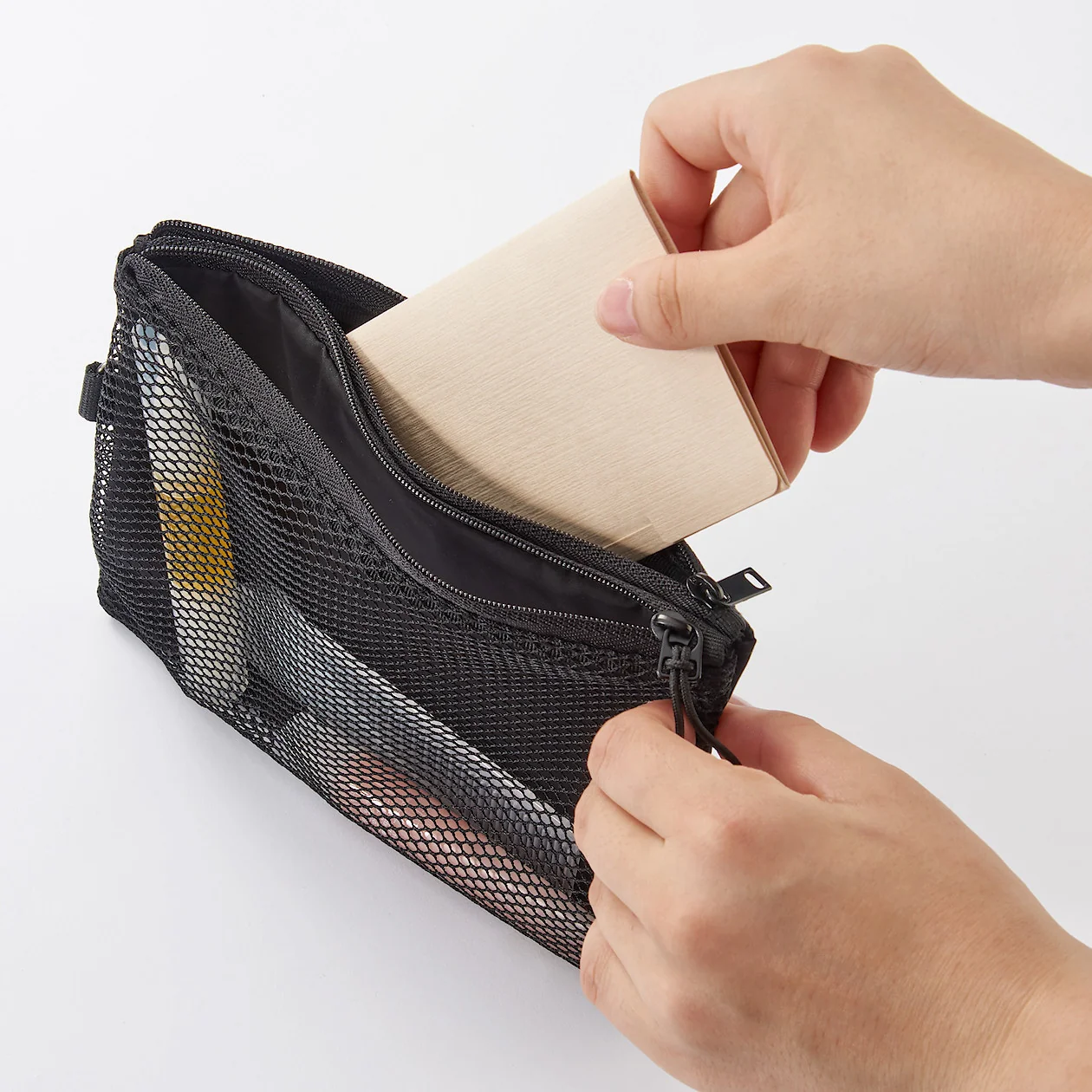 Double Pocket Mesh Pouch - Medium - Image 2
