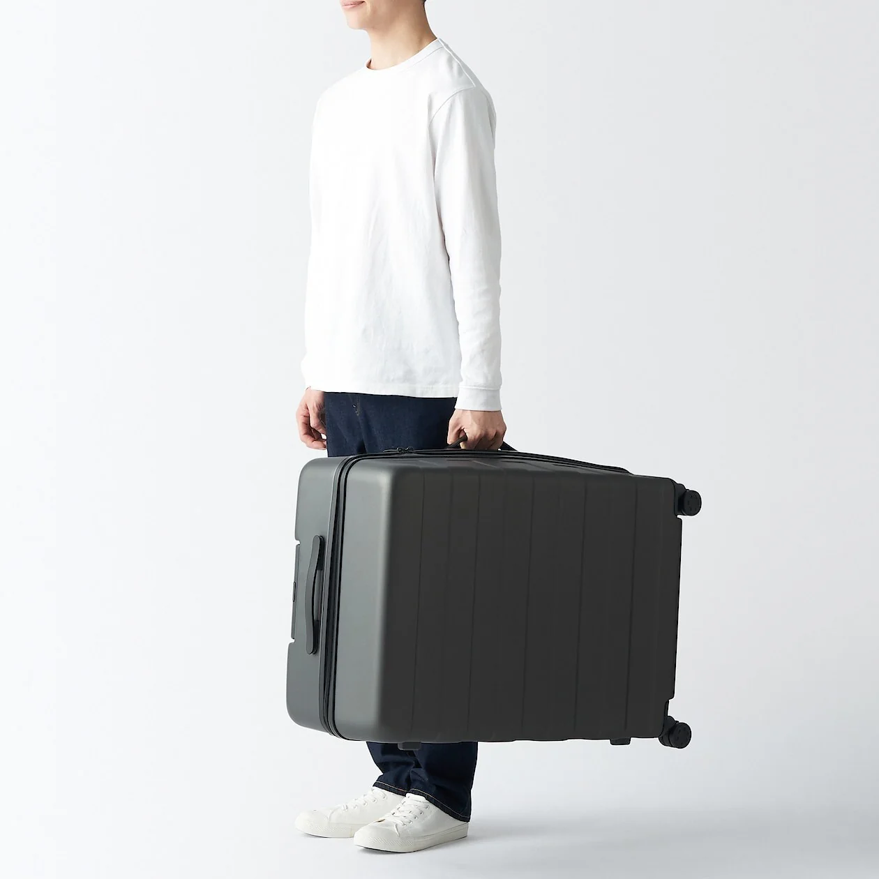 Hard Shell Suitcase - 105L (77cm) - Image 16