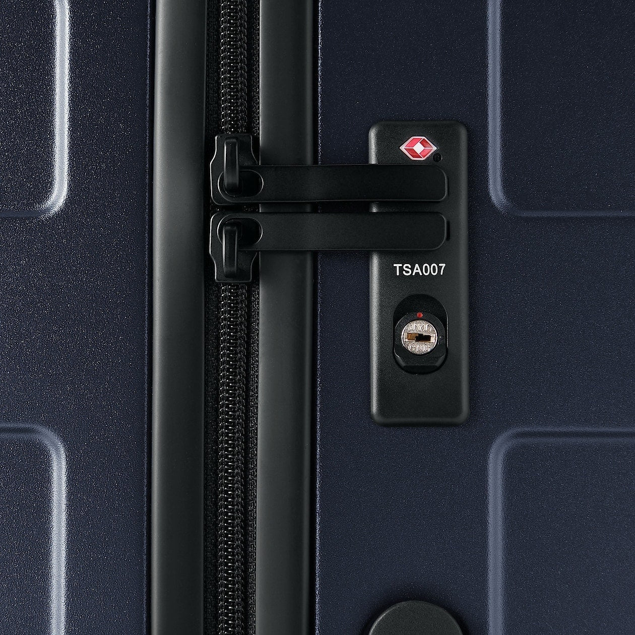 Hard Shell Suitcase - 75L (71.5cm) - Image 82