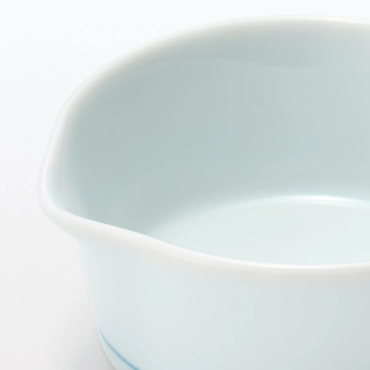 Hasami Ware Lipped Bowl - Image 6