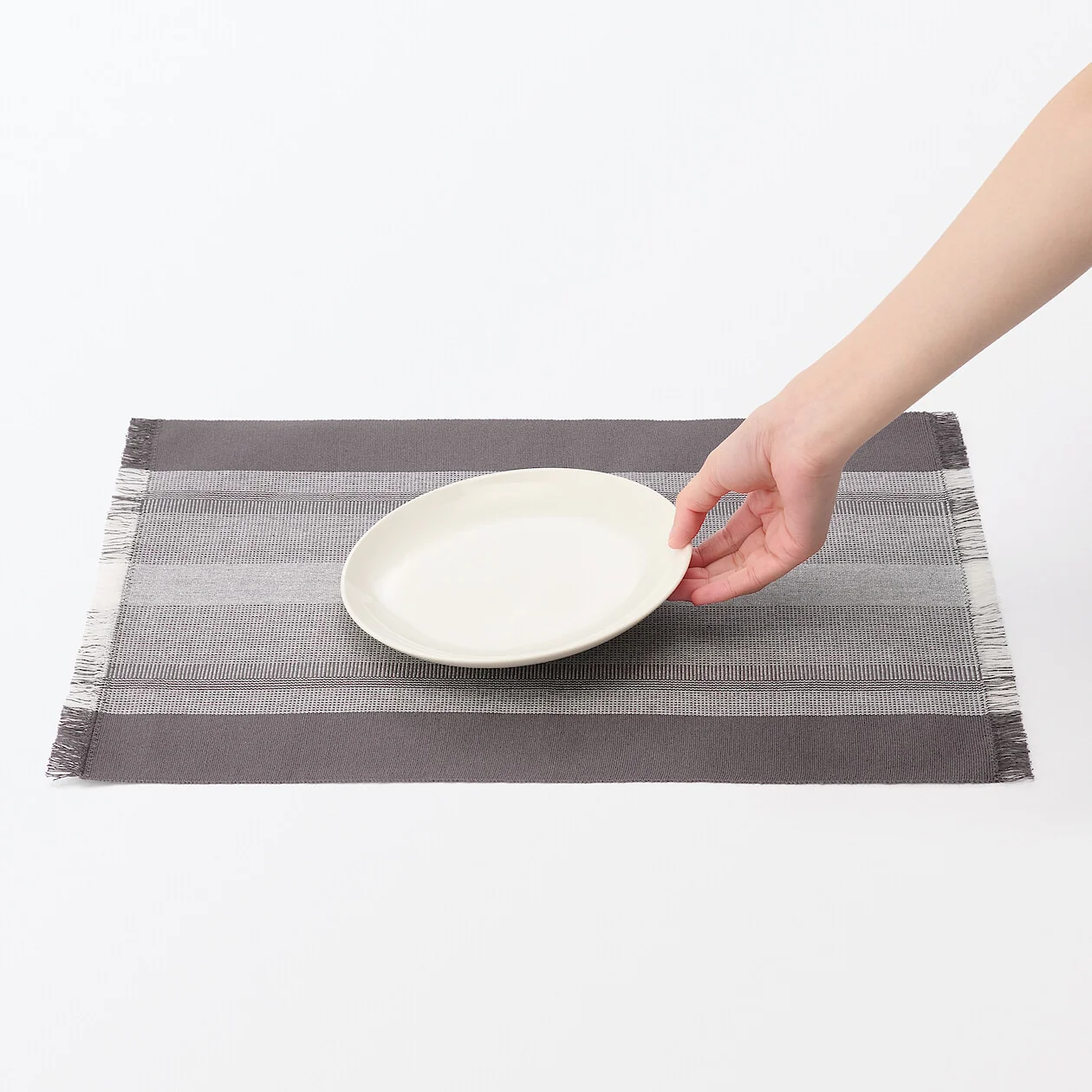 Indian Woven Cotton Placemat with Fringe - Image 9