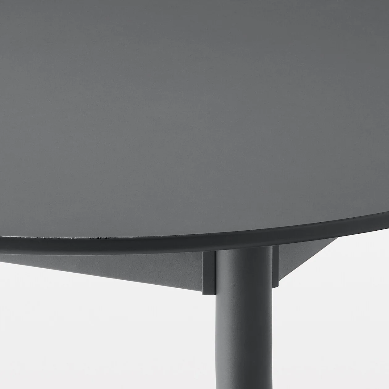 Indoor/Outdoor Round Table with Aluminium Legs - Image 20