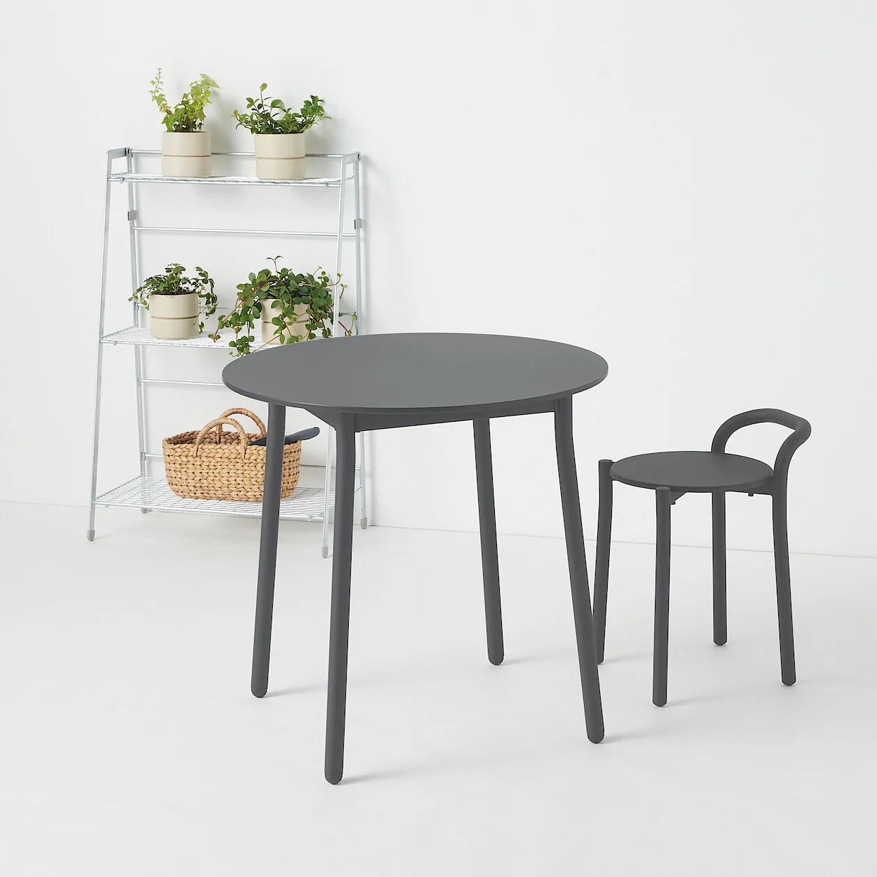 Indoor/Outdoor Round Table with Aluminium Legs - Image 25