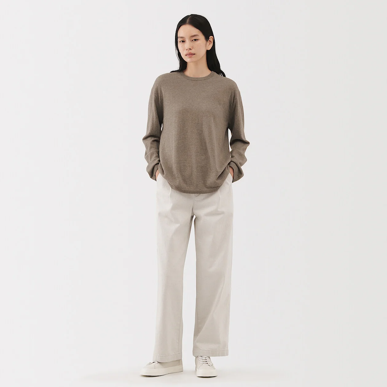 Natural Colour Cashmere Crewneck Sweater - Image 8