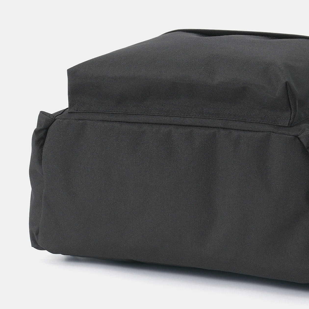 Less Tiring Water Repellent Backpack - Image 5