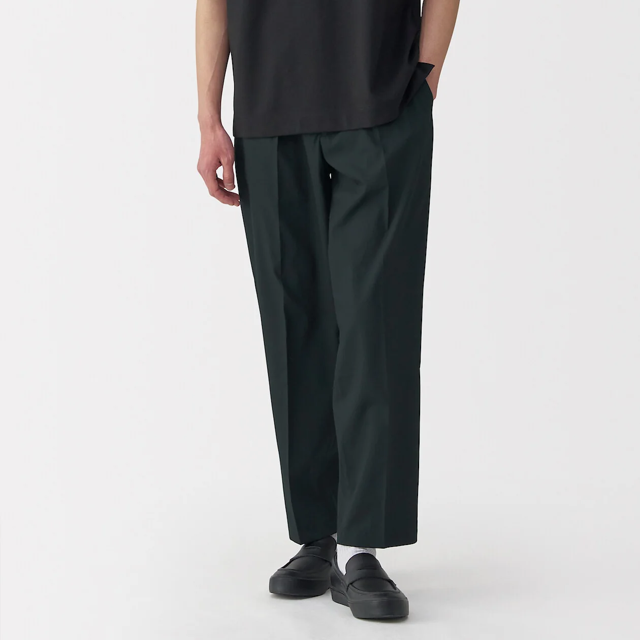 Breathable Single-Darted Pants - Image 11