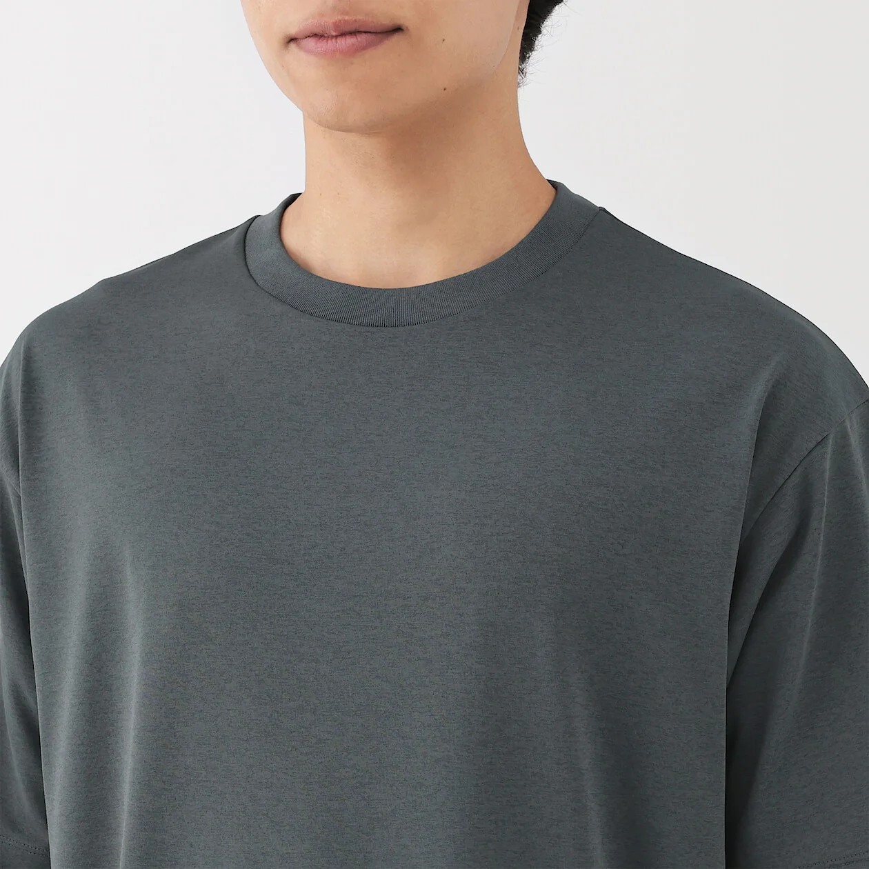 Quick Dry Crewneck Short Sleeve T-Shirt - Image 5