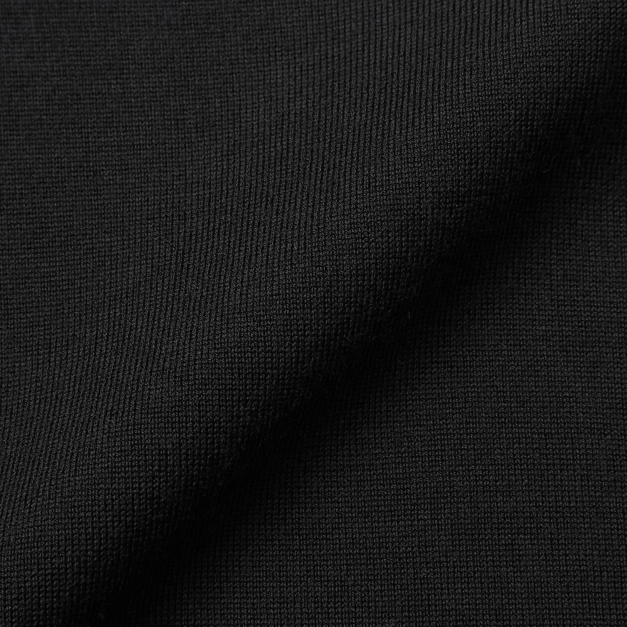 Washable Wool High-Gauge Crewneck Sweater - Image 10