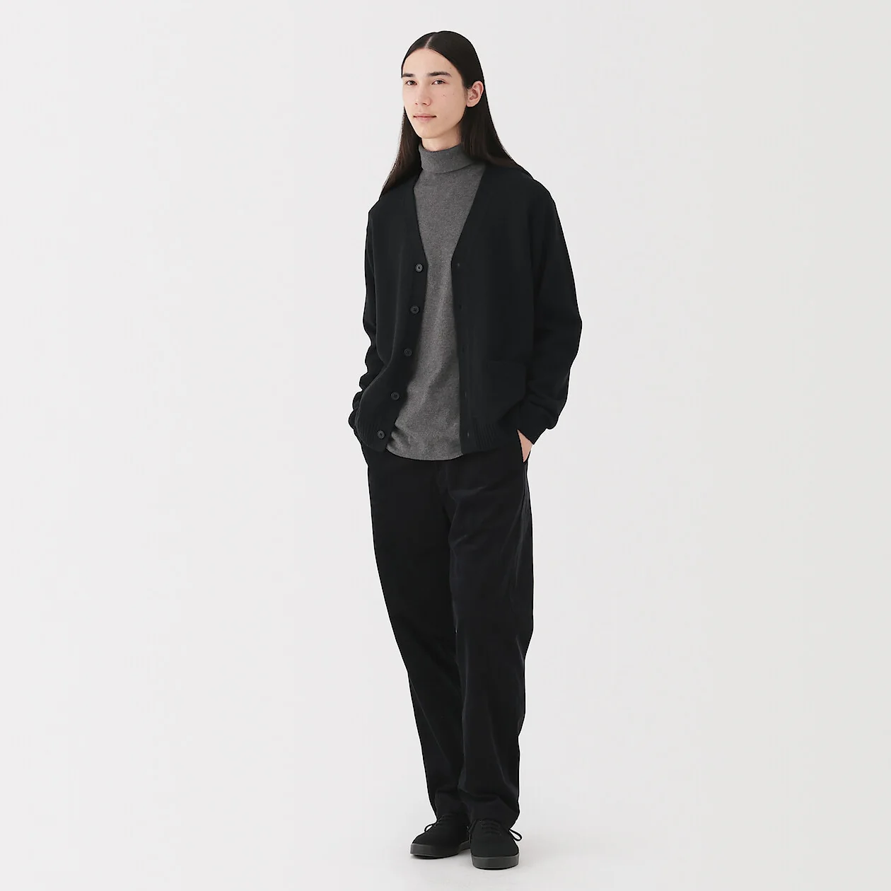 Washable Wool Mid Gauge V-Neck Cardigan - Image 10