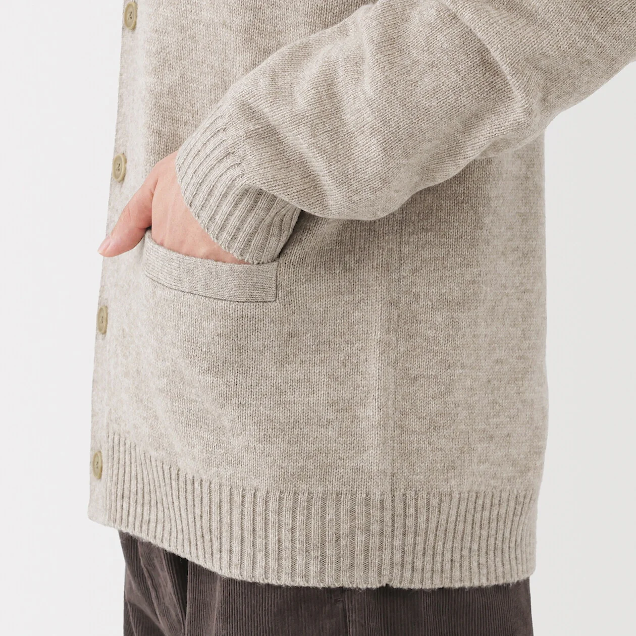 Washable Wool Mid Gauge V-Neck Cardigan - Image 18
