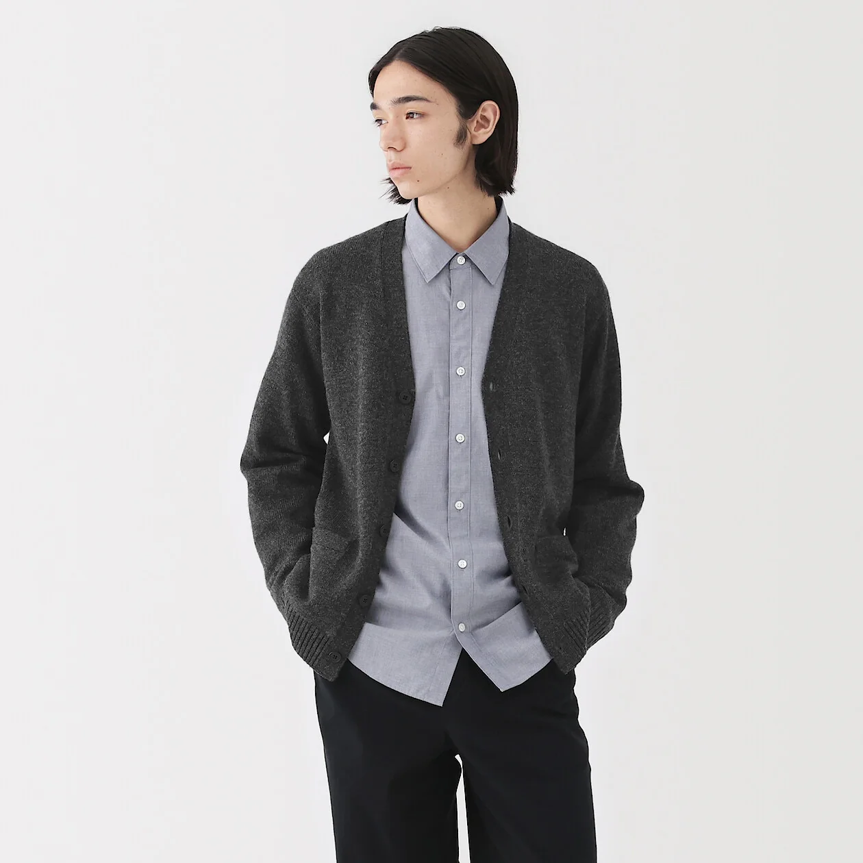 Washable Wool Mid Gauge V-Neck Cardigan - Image 5