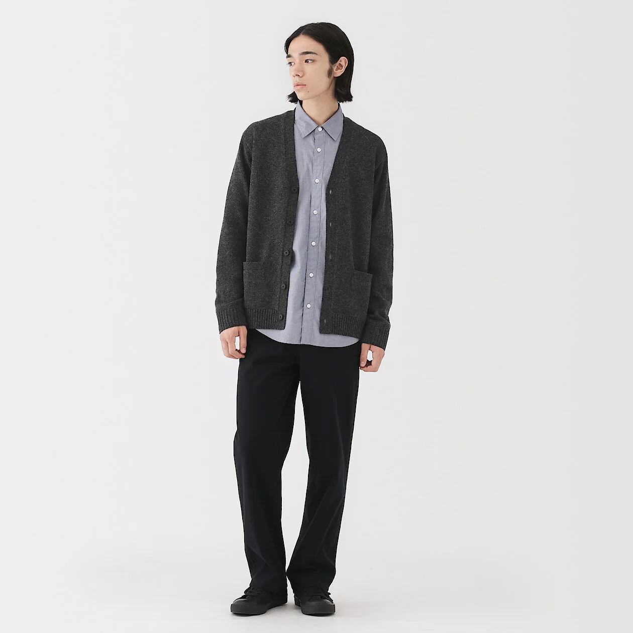 Washable Wool Mid Gauge V-Neck Cardigan - Image 6