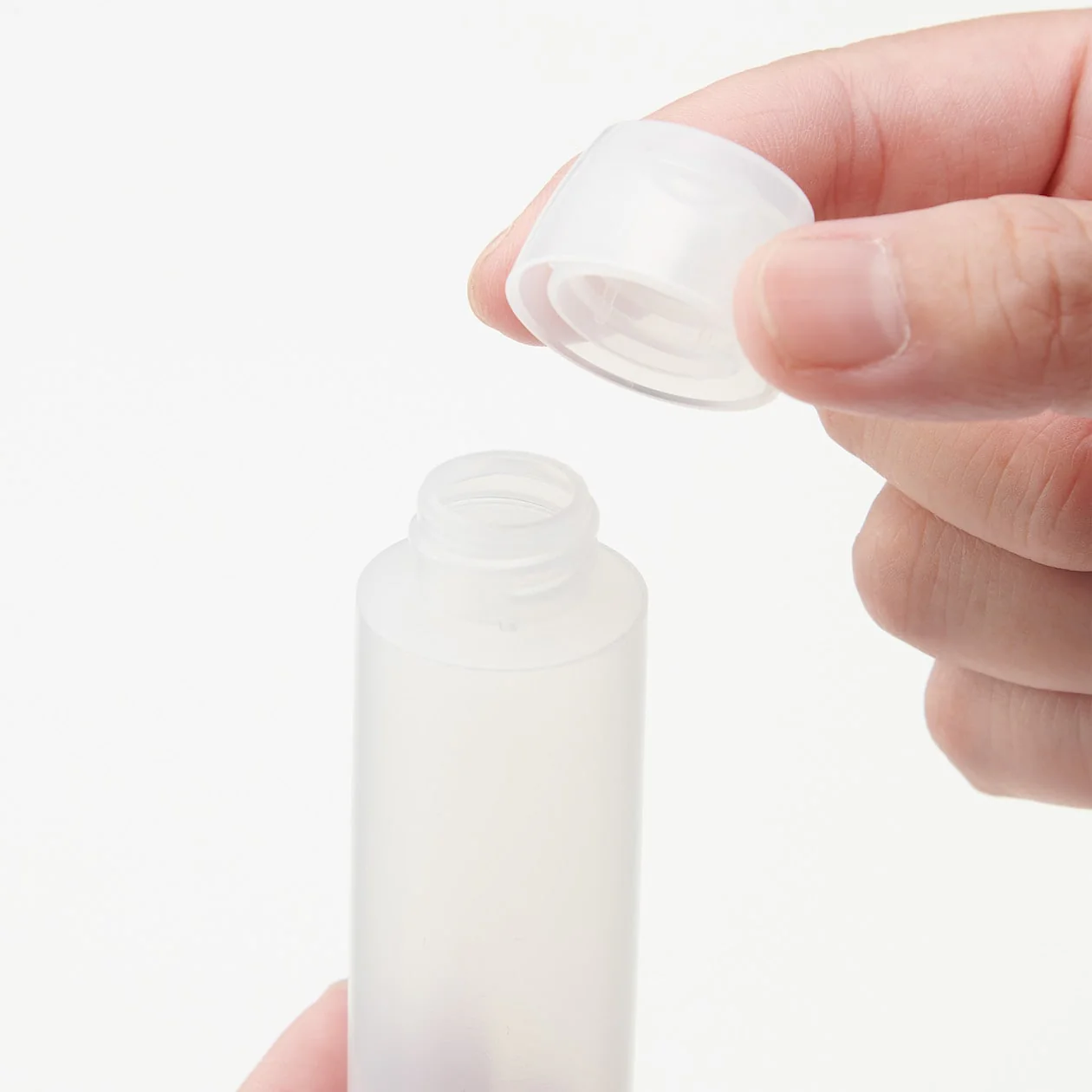 Polyethylene Petit Travel Tube - Medium - Image 5