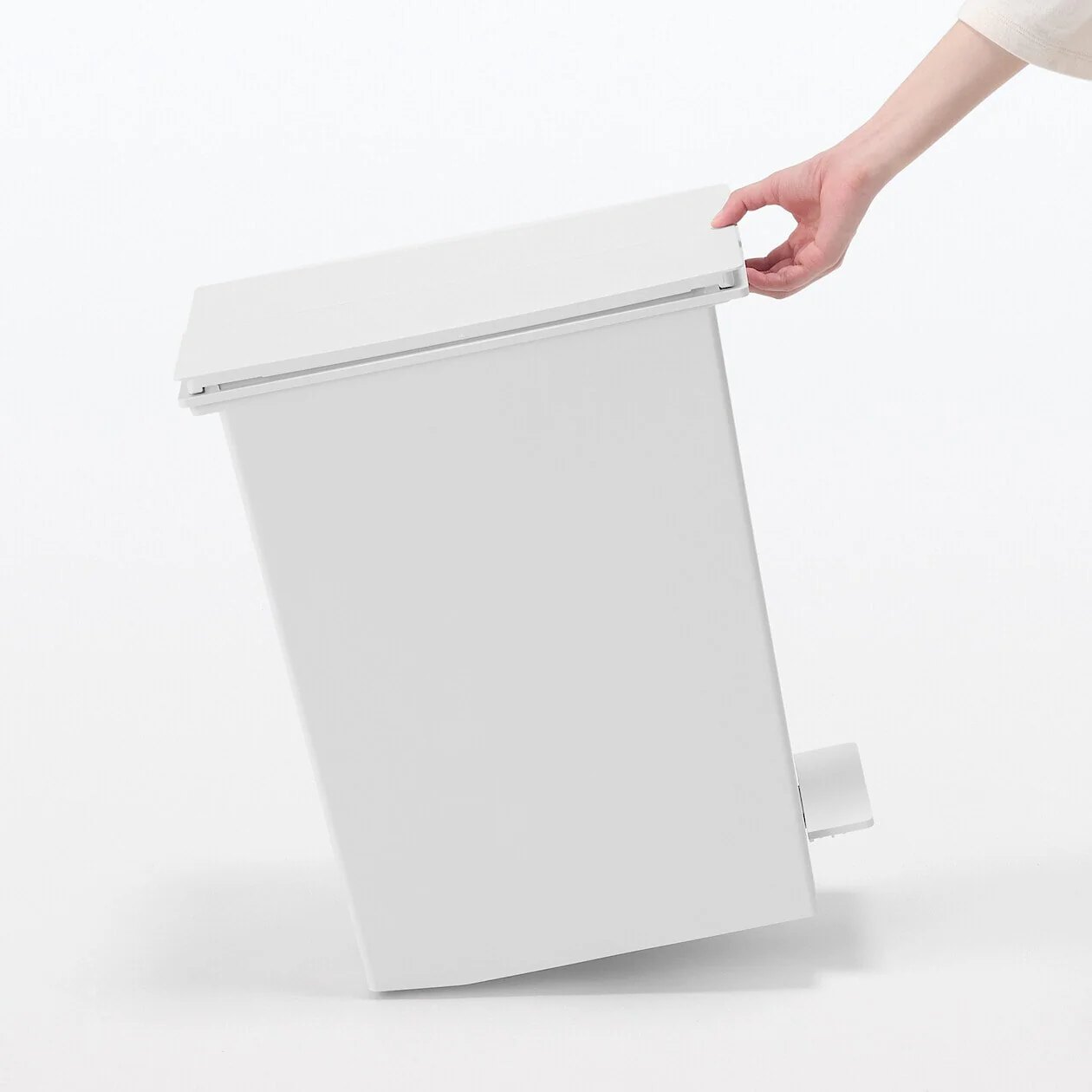 Polypropylene Pedal Dust Bin - Image 18