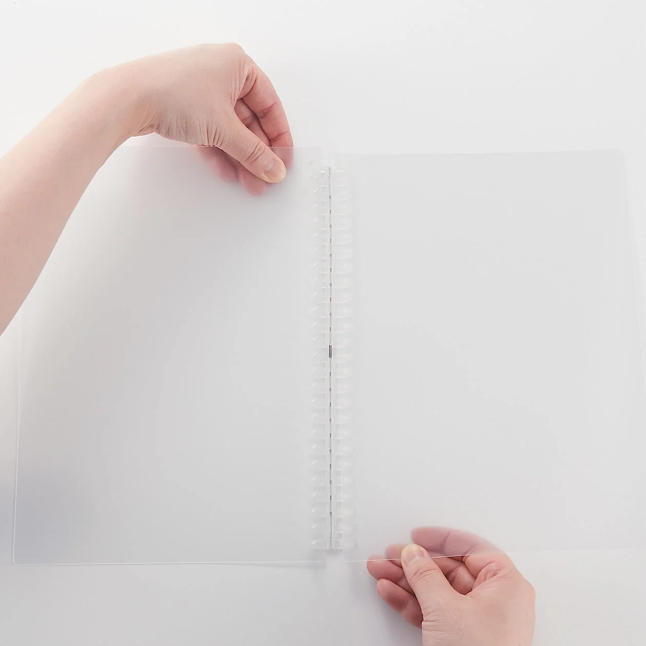 Polypropylene Cover for Loose Leaf Paper - Image 3