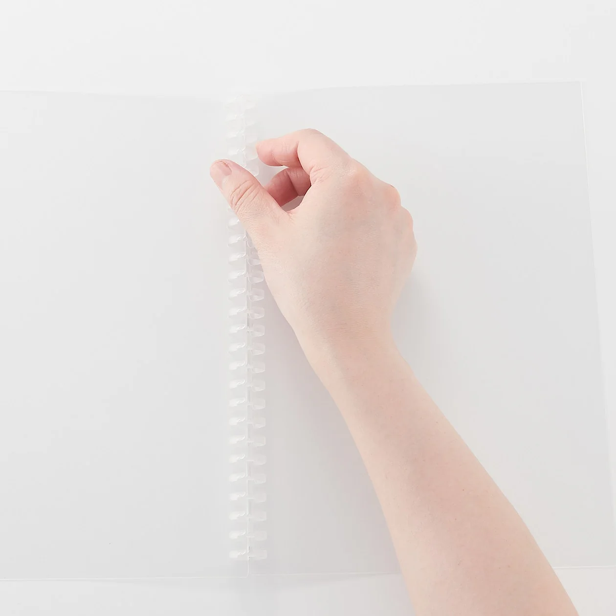 Polypropylene Cover for Loose Leaf Paper - Image 4
