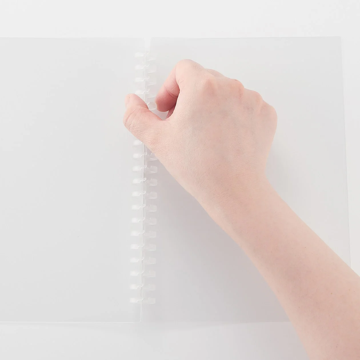 Polypropylene Cover for Loose Leaf Paper - Image 9