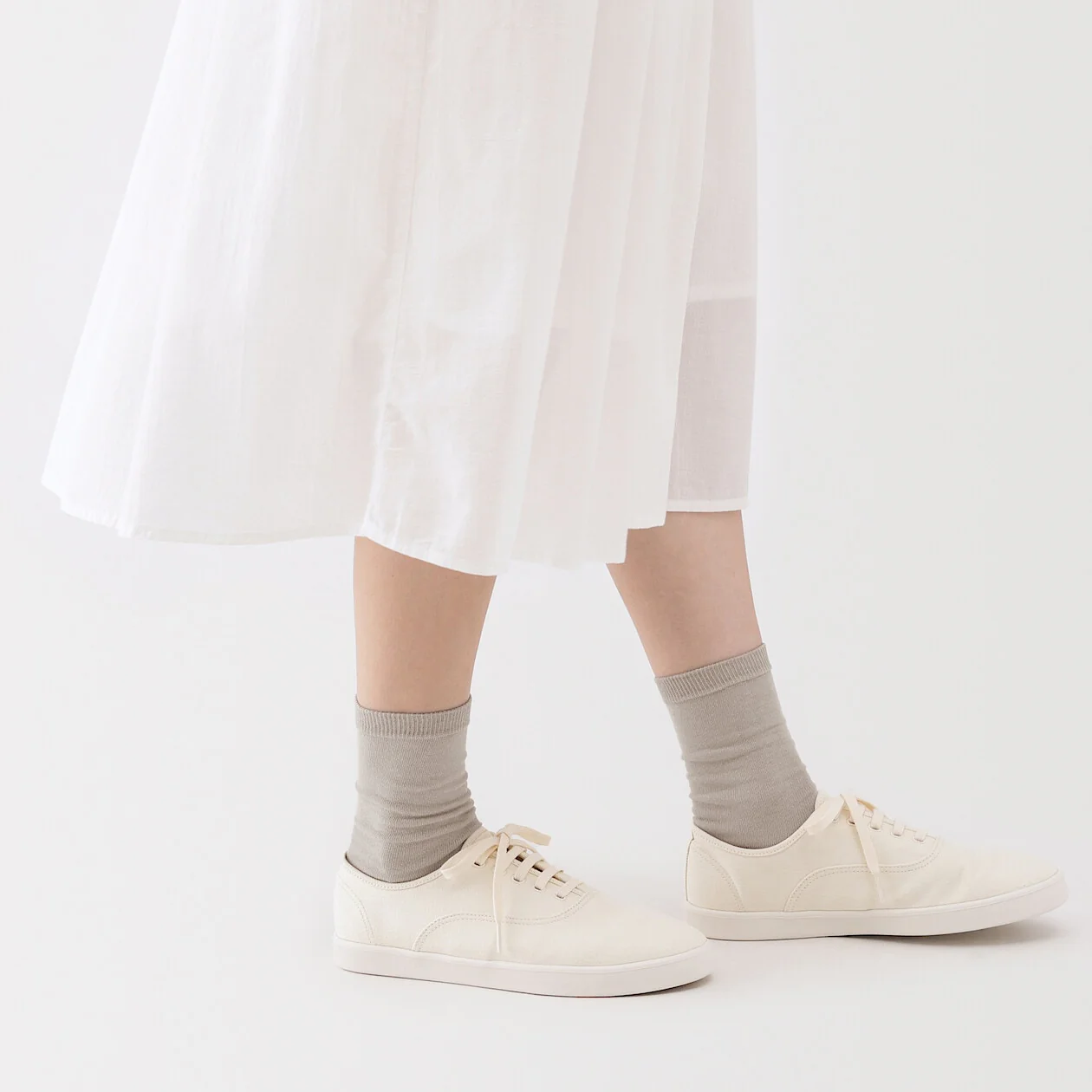 Right Angle 3 Layer Loose Top Socks - Image 24