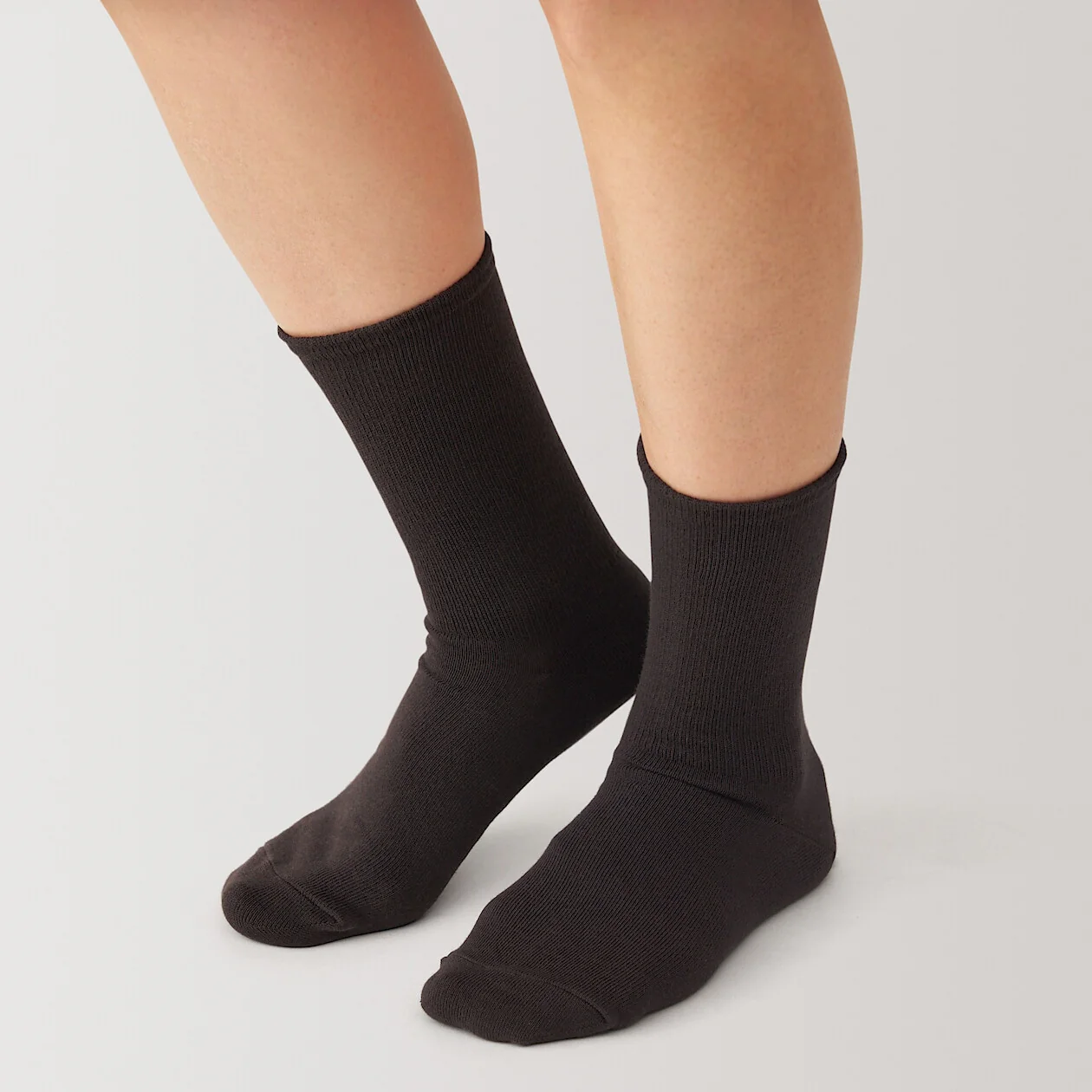 Right Angle Loose Top Tapered Socks - Image 14