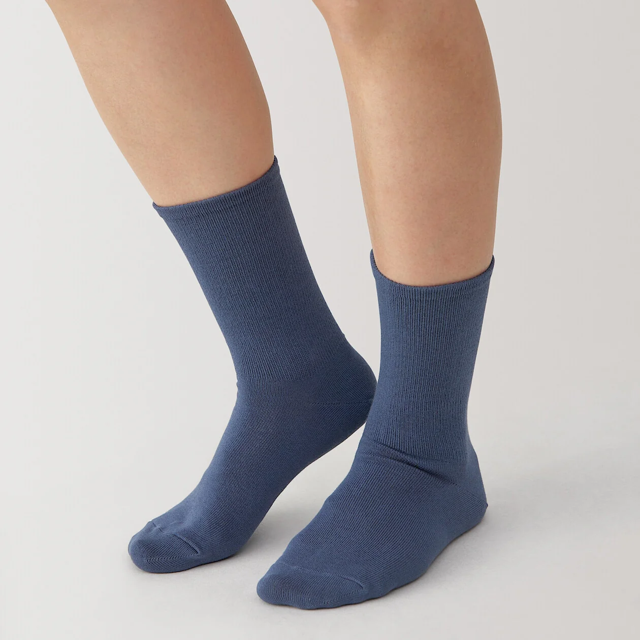 Right Angle Loose Top Tapered Socks - Image 22
