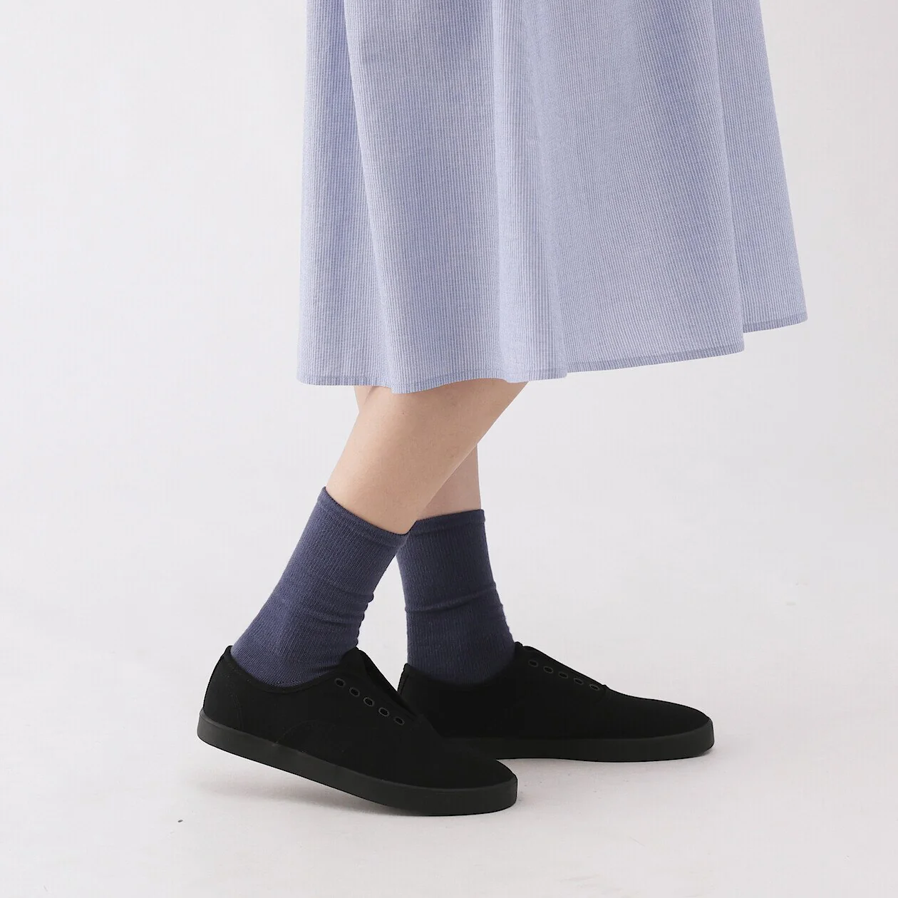 Right Angle Loose Top Tapered Socks - Image 23