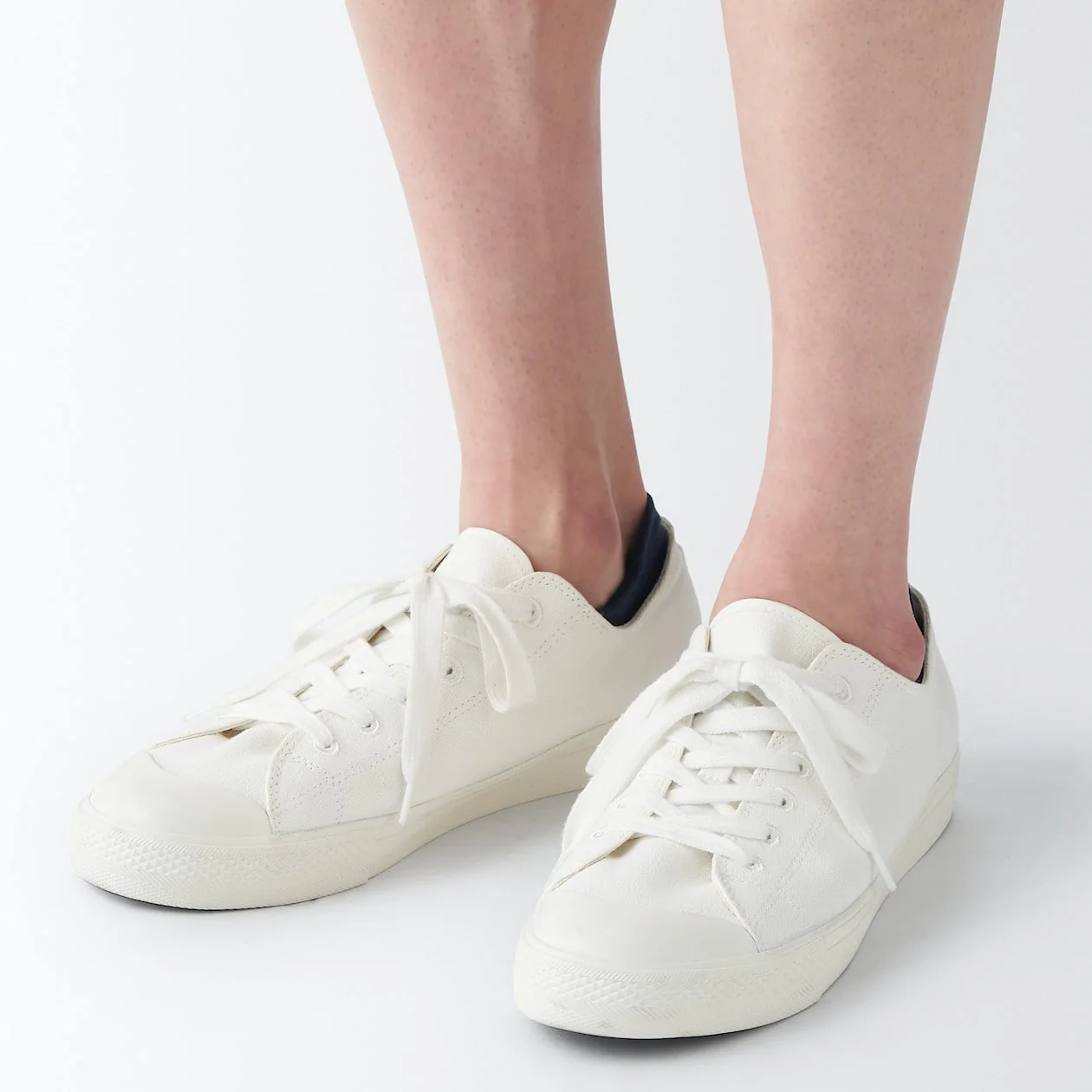 Right Angle Sneaker Socks With Grip Tab - Image 27