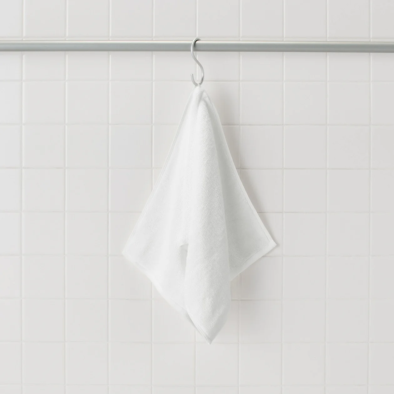Fluffy Pile Face Towel with Loop - Image 3