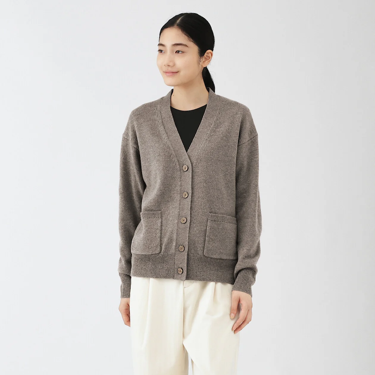 Washable Wool Mid-Gauge V-Neck Cardigan