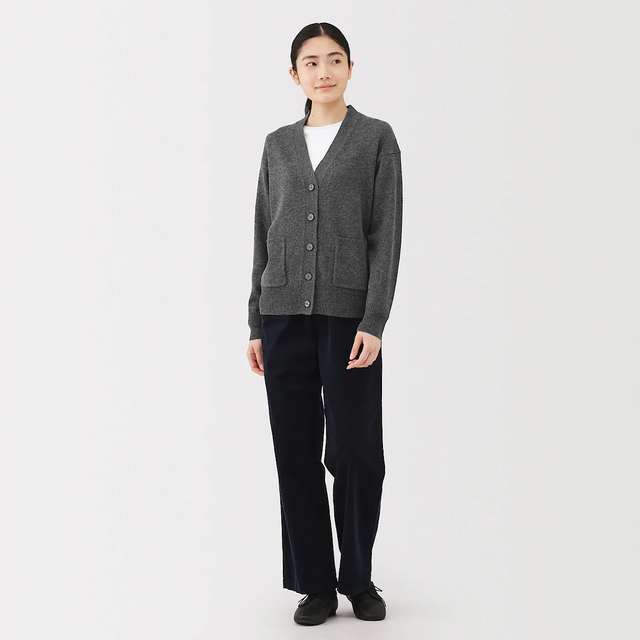 Washable Wool Mid-Gauge V-Neck Cardigan - Image 10