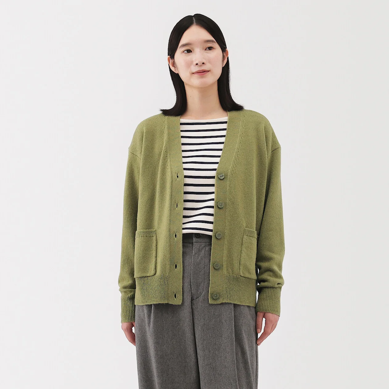 Washable Wool Mid-Gauge V-Neck Cardigan - Image 29