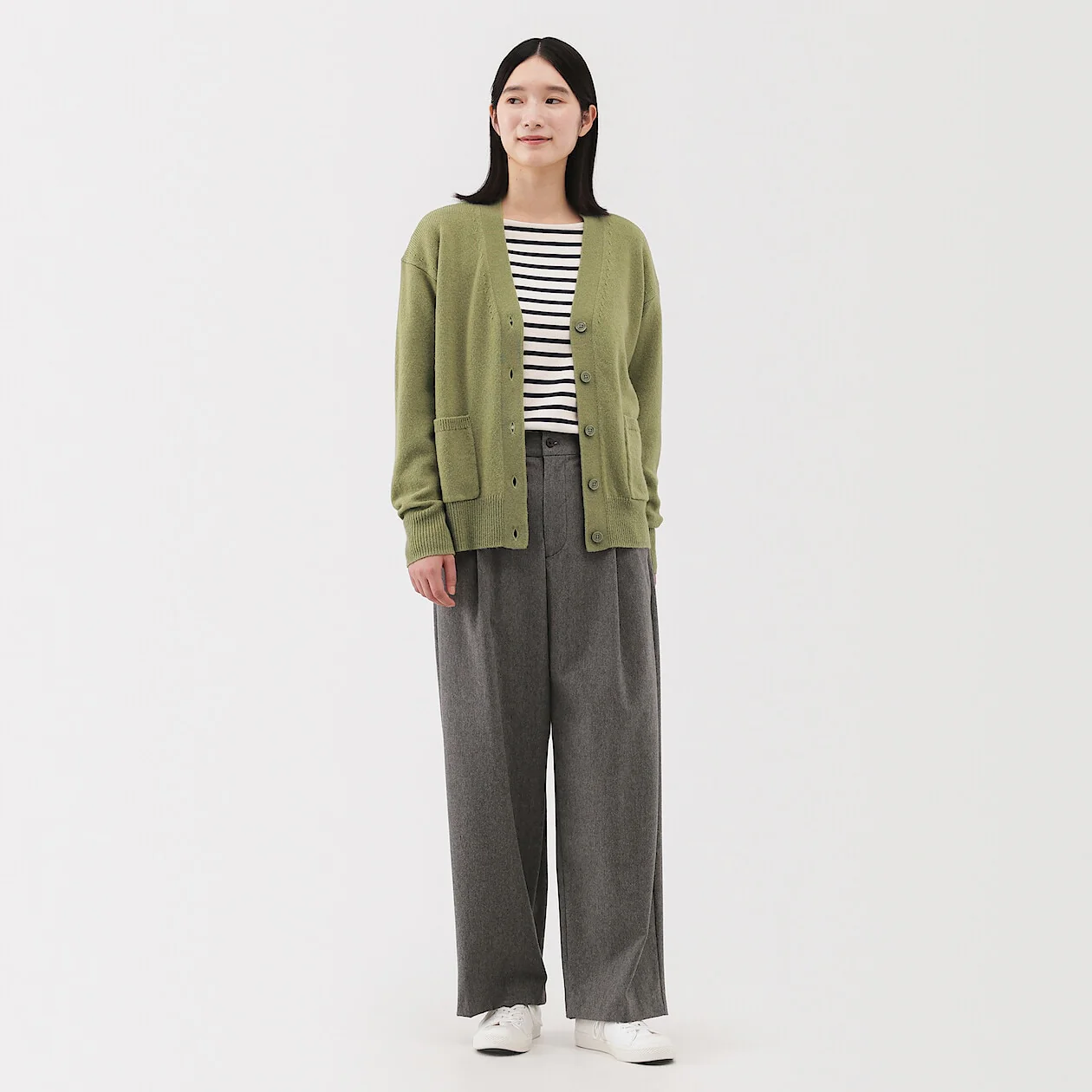 Washable Wool Mid-Gauge V-Neck Cardigan - Image 30