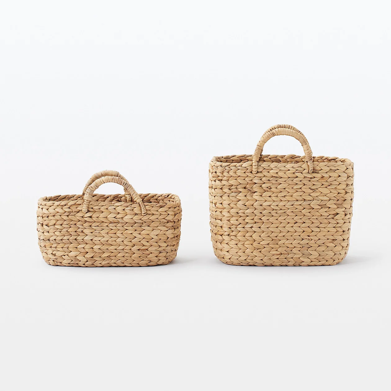 Water Hyacinth Basket with Handles - Image 6
