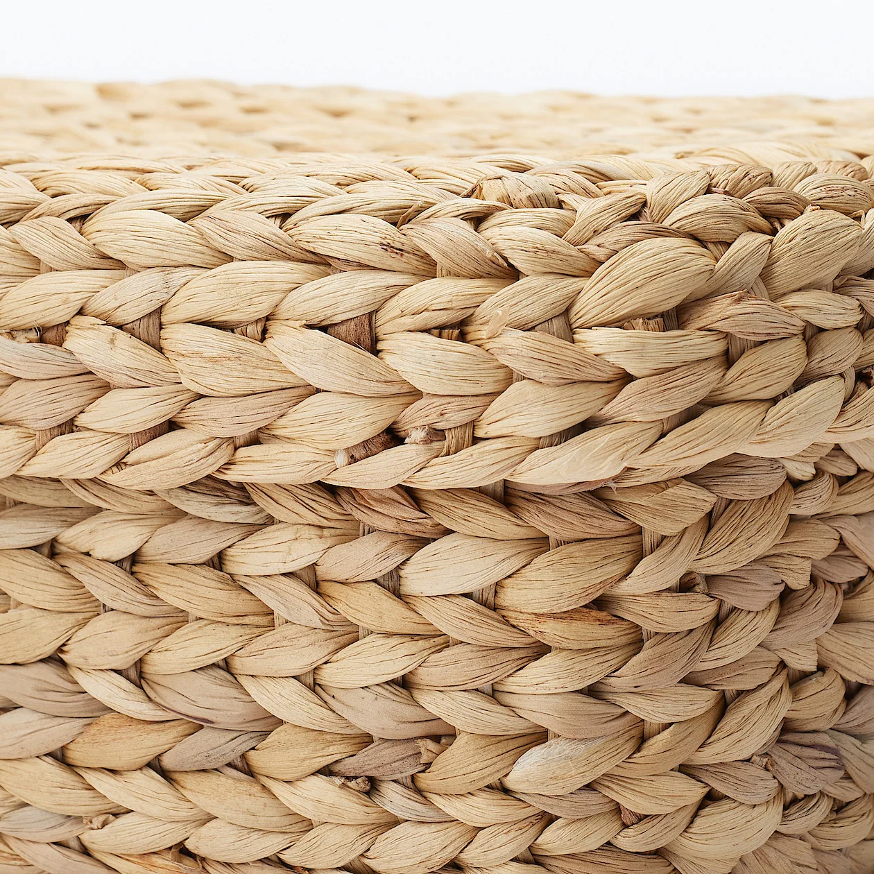 Water Hyacinth Basket with Lid - Image 6