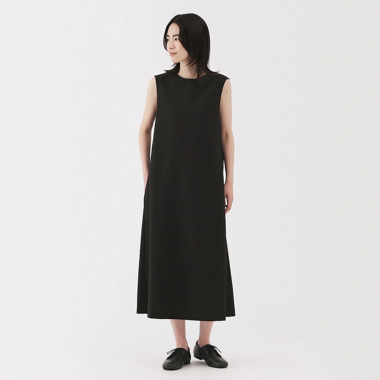 Breathable Seersucker Sleeveless Dress - Image 10