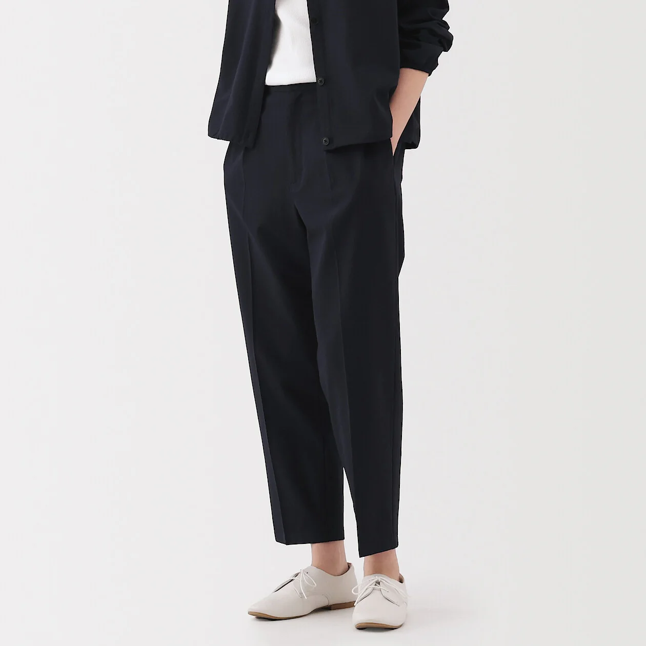 Breathable Seersucker Tapered Pants - Image 32