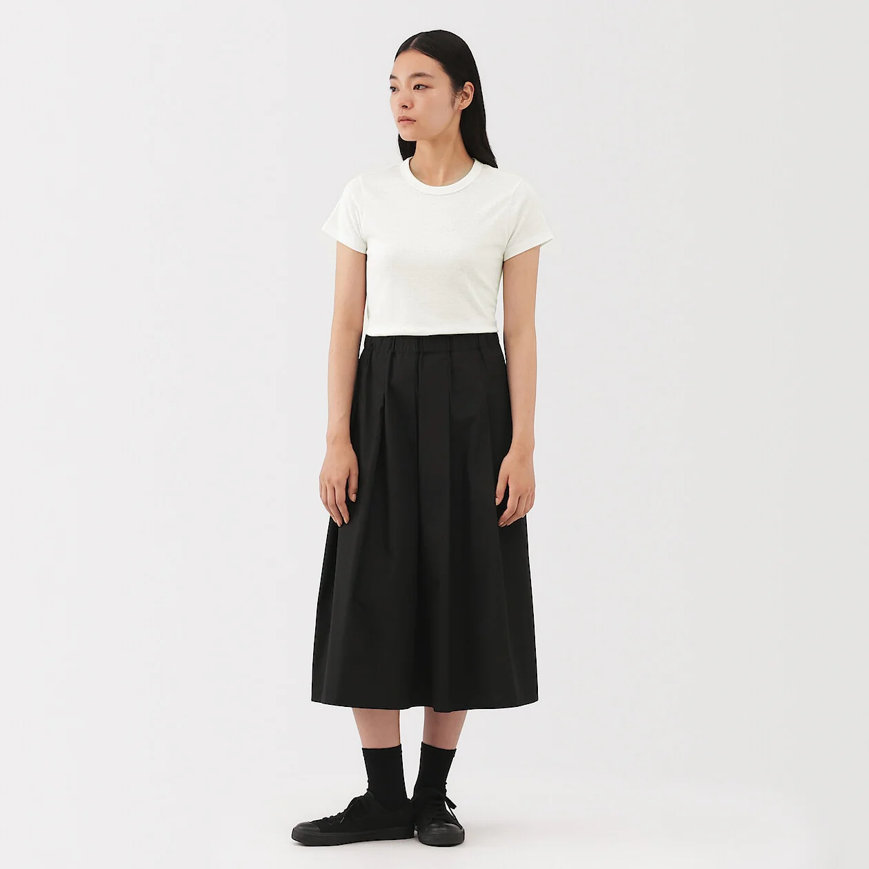 Linen Blend Short Sleeve T-Shirt - Image 10