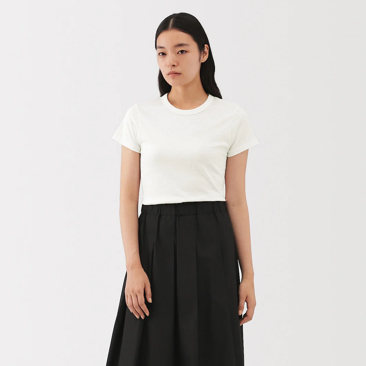 Linen Blend Short Sleeve T-Shirt - Image 9