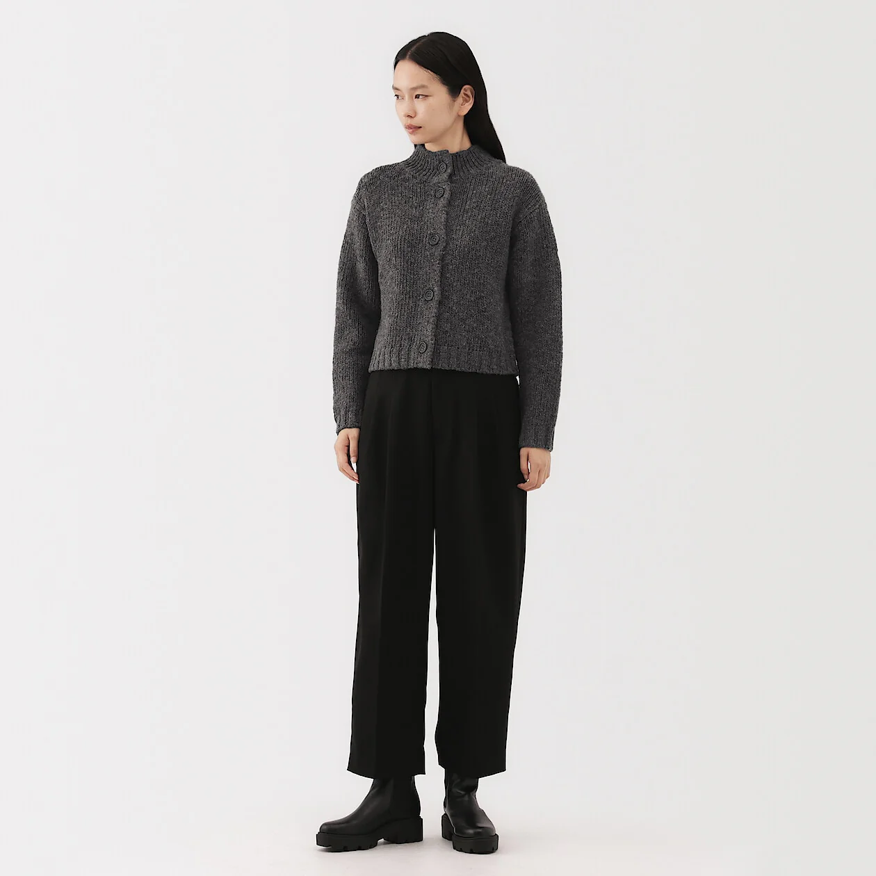 Merino Wool Low-Gauge Short Cardigan - Image 5