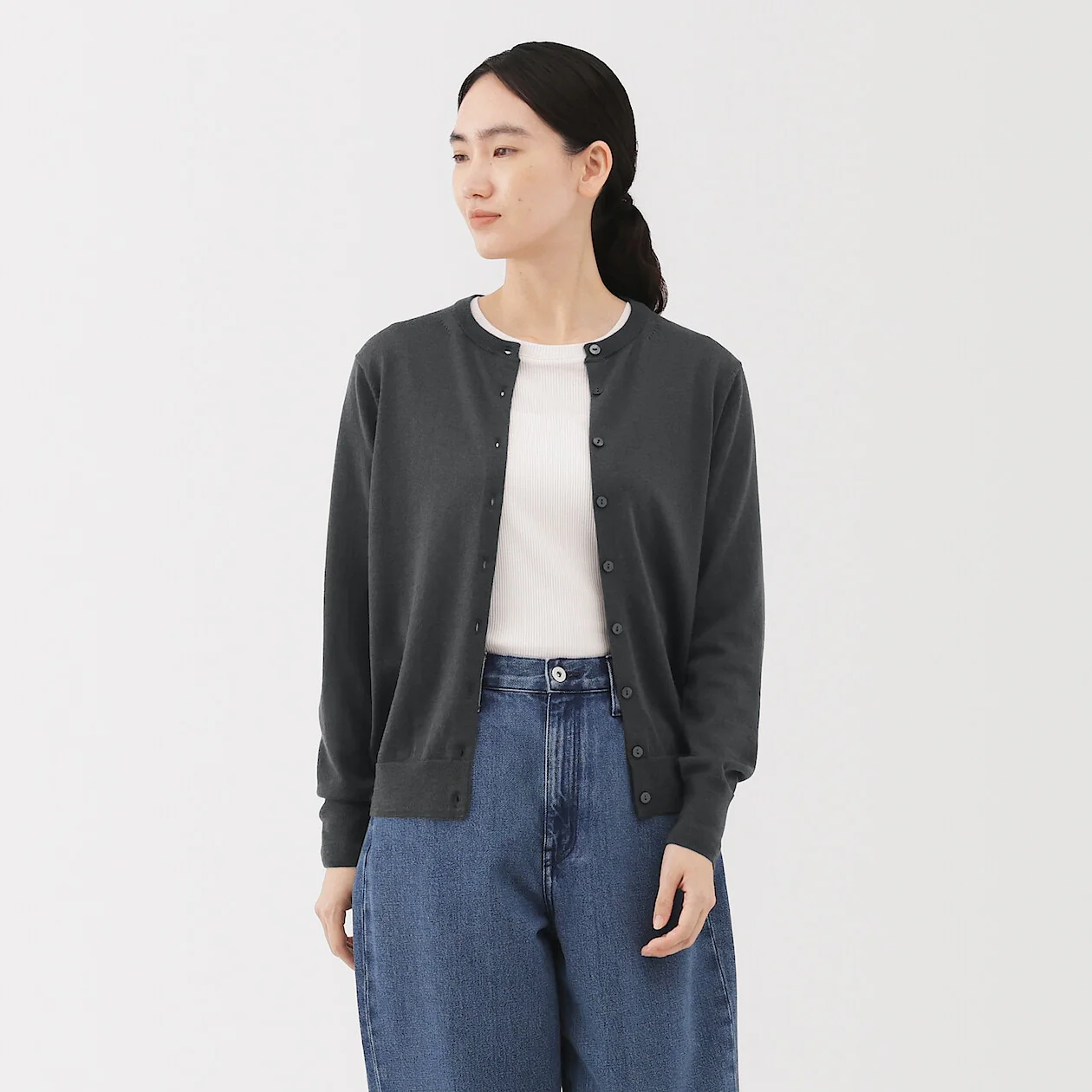Washable Wool High-Gauge Crewneck Cardigan - Image 12