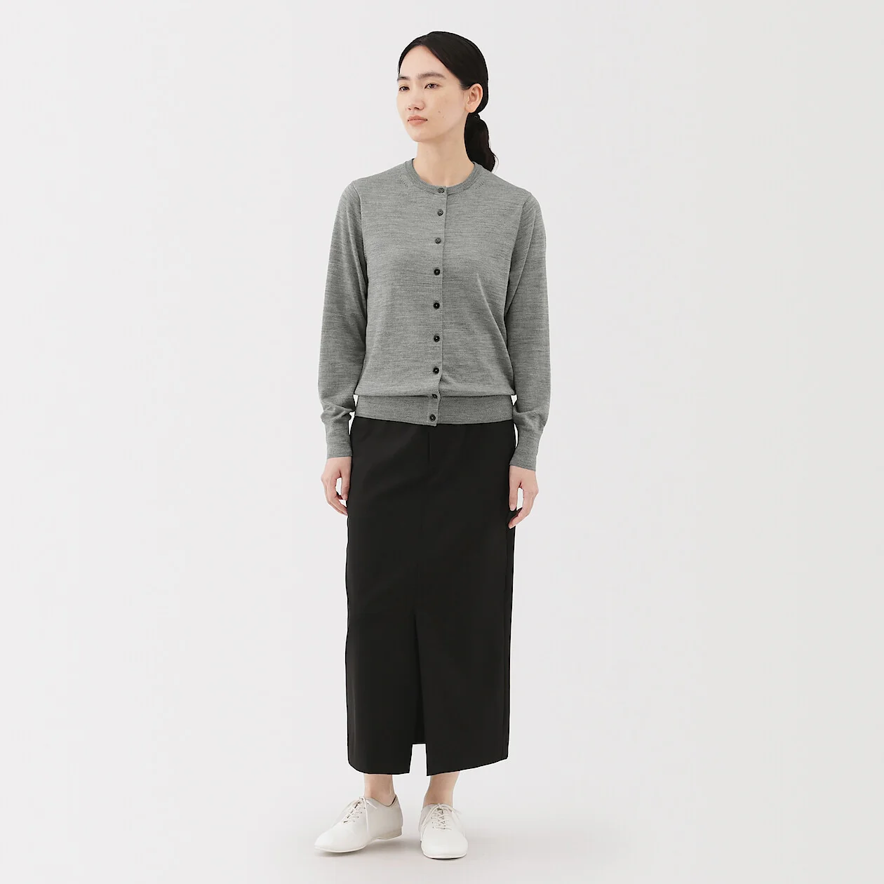 Washable Wool High-Gauge Crewneck Cardigan - Image 6