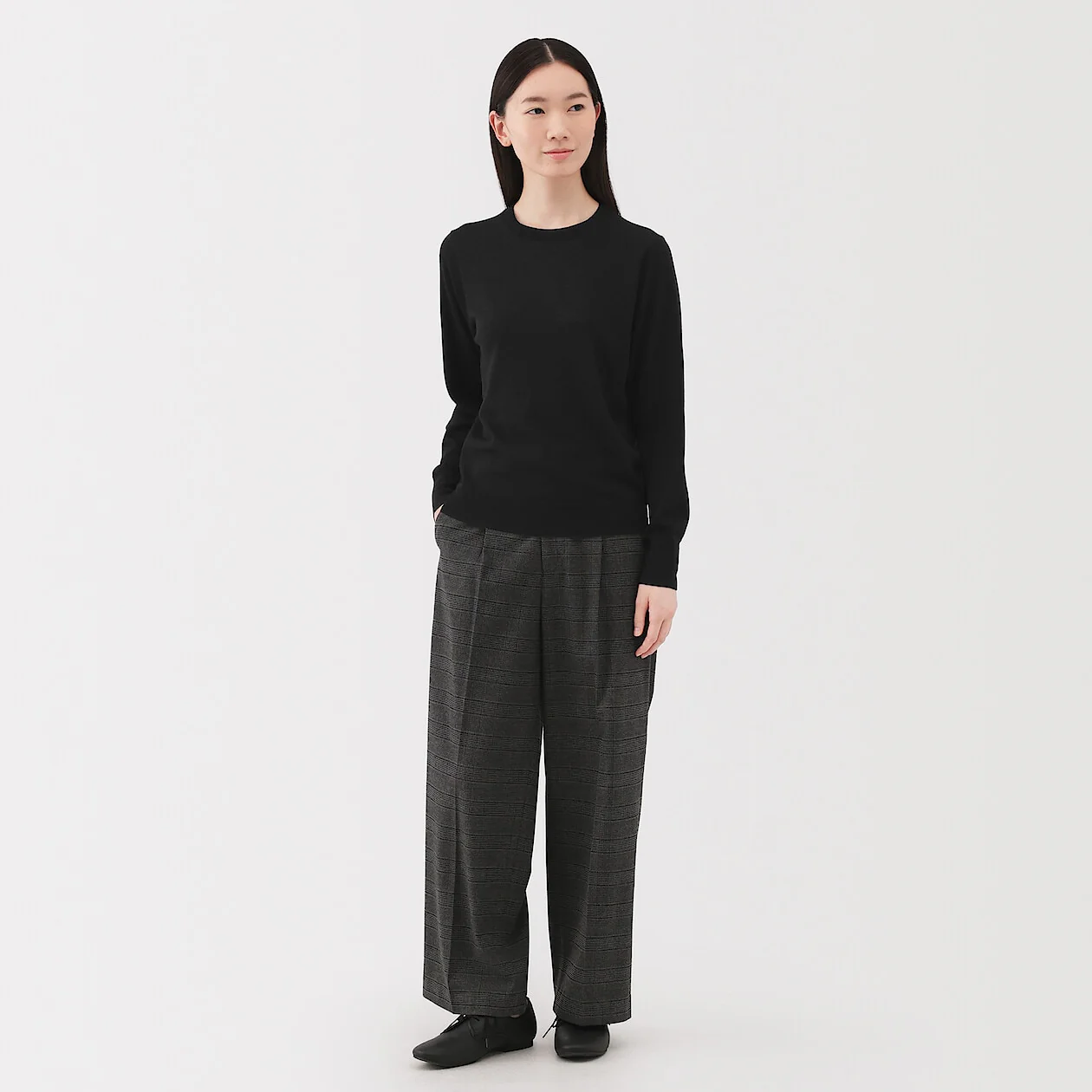Washable Wool High-Gauge Crewneck Sweater - Image 13