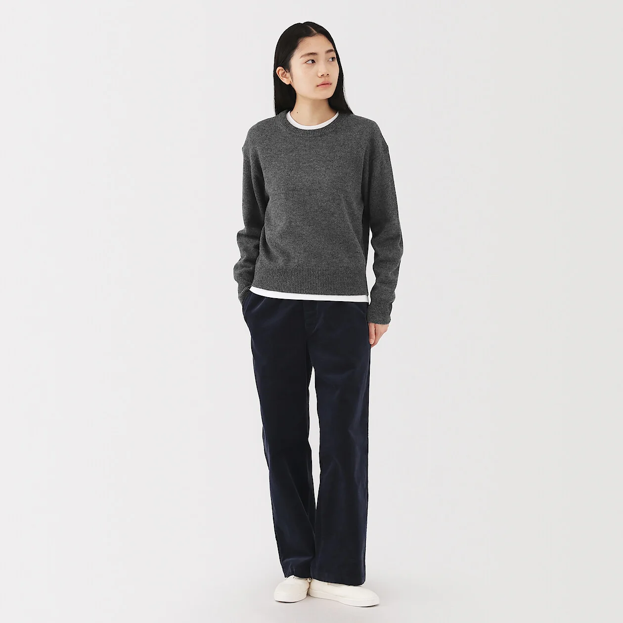 Washable Wool Mid Gauge Crewneck Sweater - Image 10