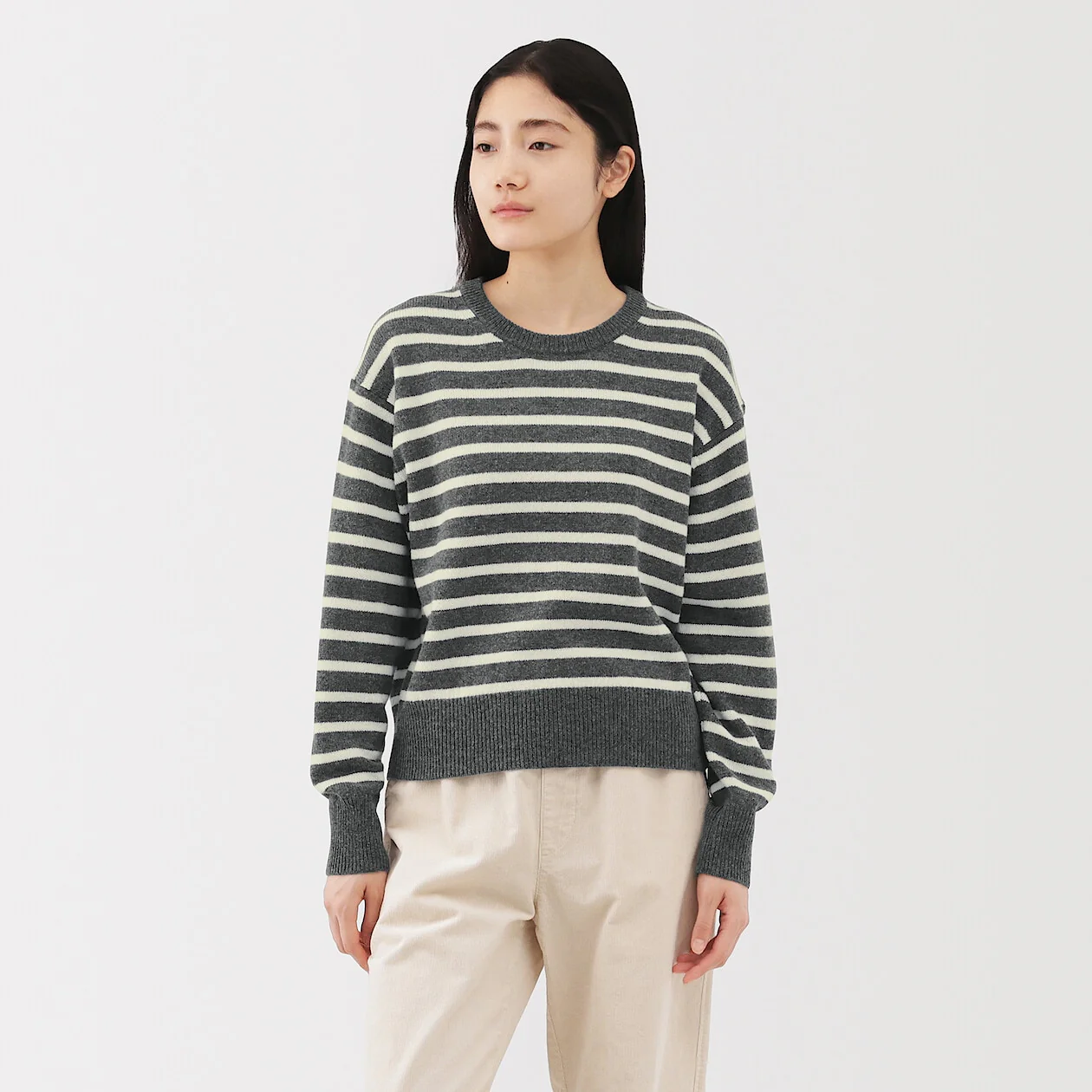 Washable Wool Mid Gauge Crewneck Sweater - Image 32