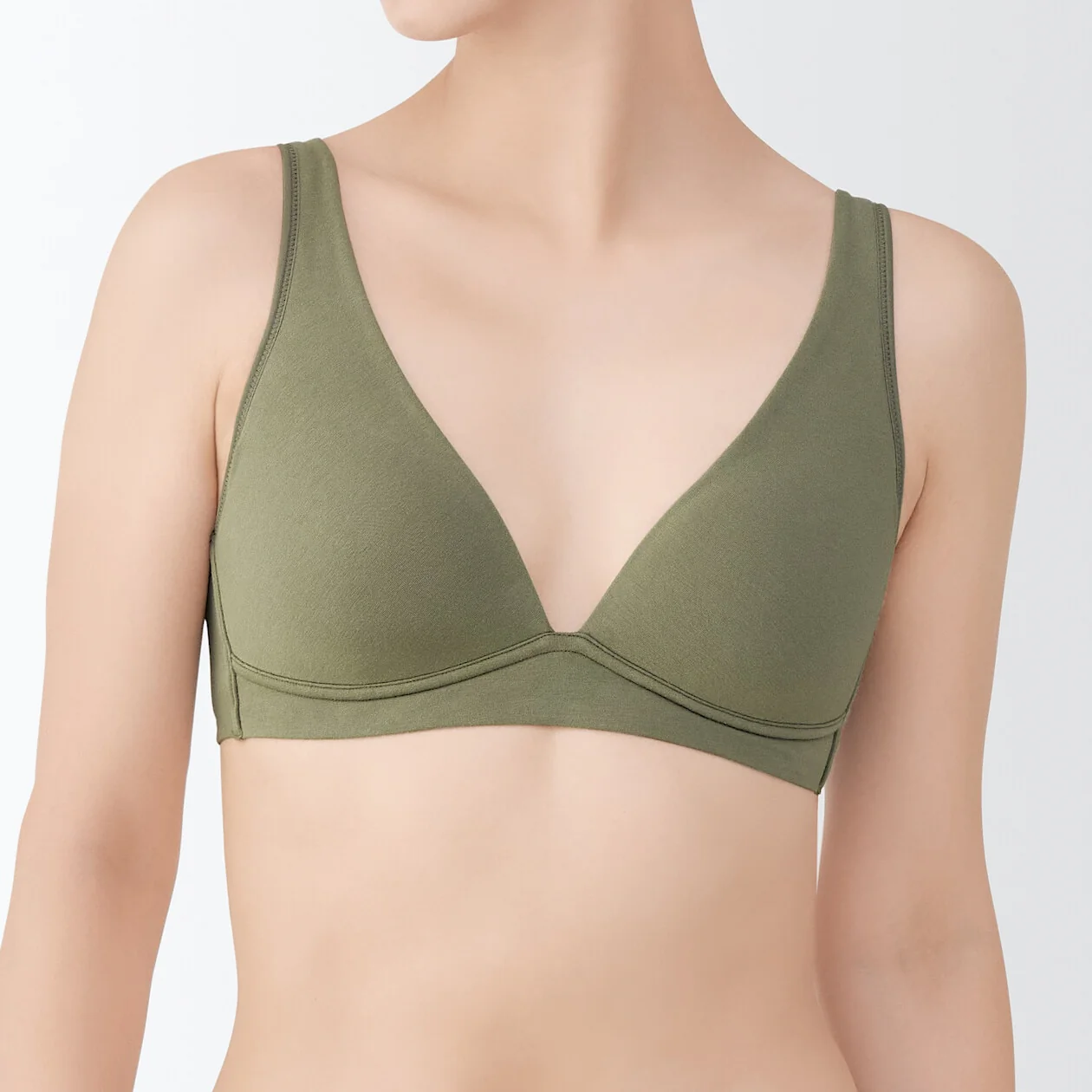 Wire-Free Plunge Bra